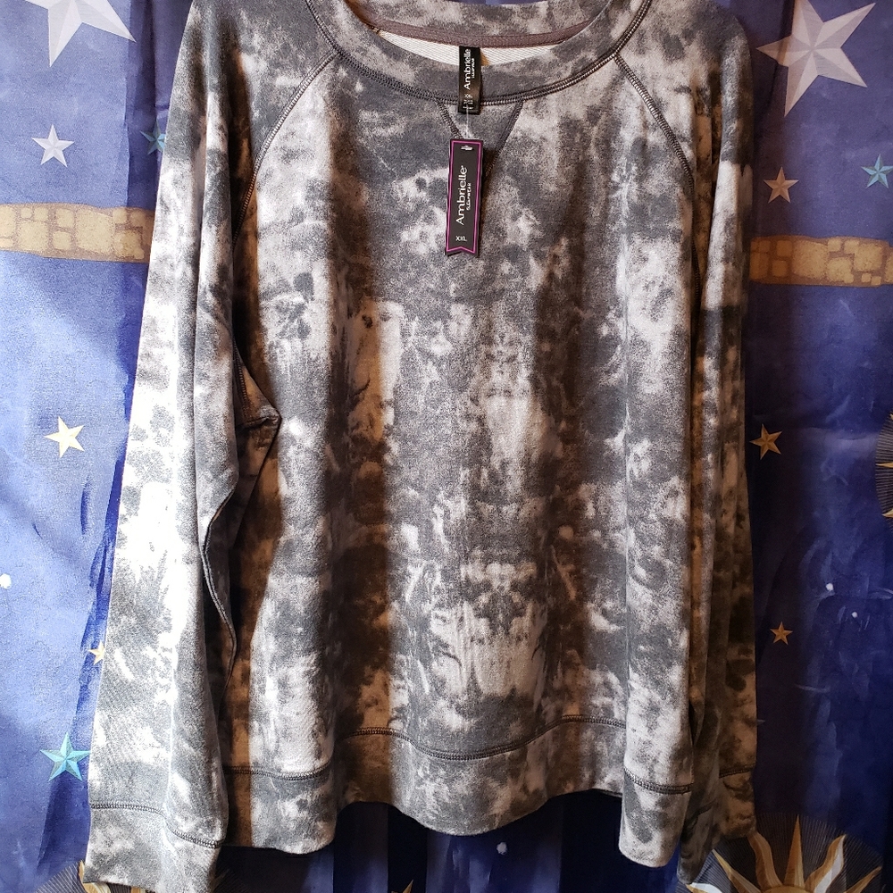 SUPER SOFT Tie dye thin sweatshirt